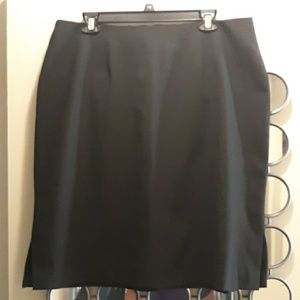 🌺BLOOMINGDALE'S Skirt